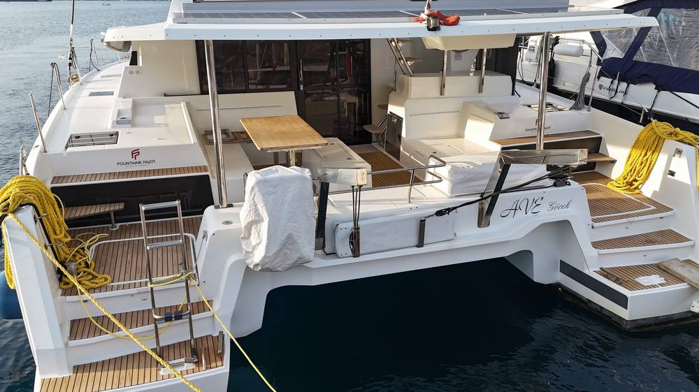 Ave (Fountaine Pajot Elba 45): catamaran for bareboat charter, Skopea Marina